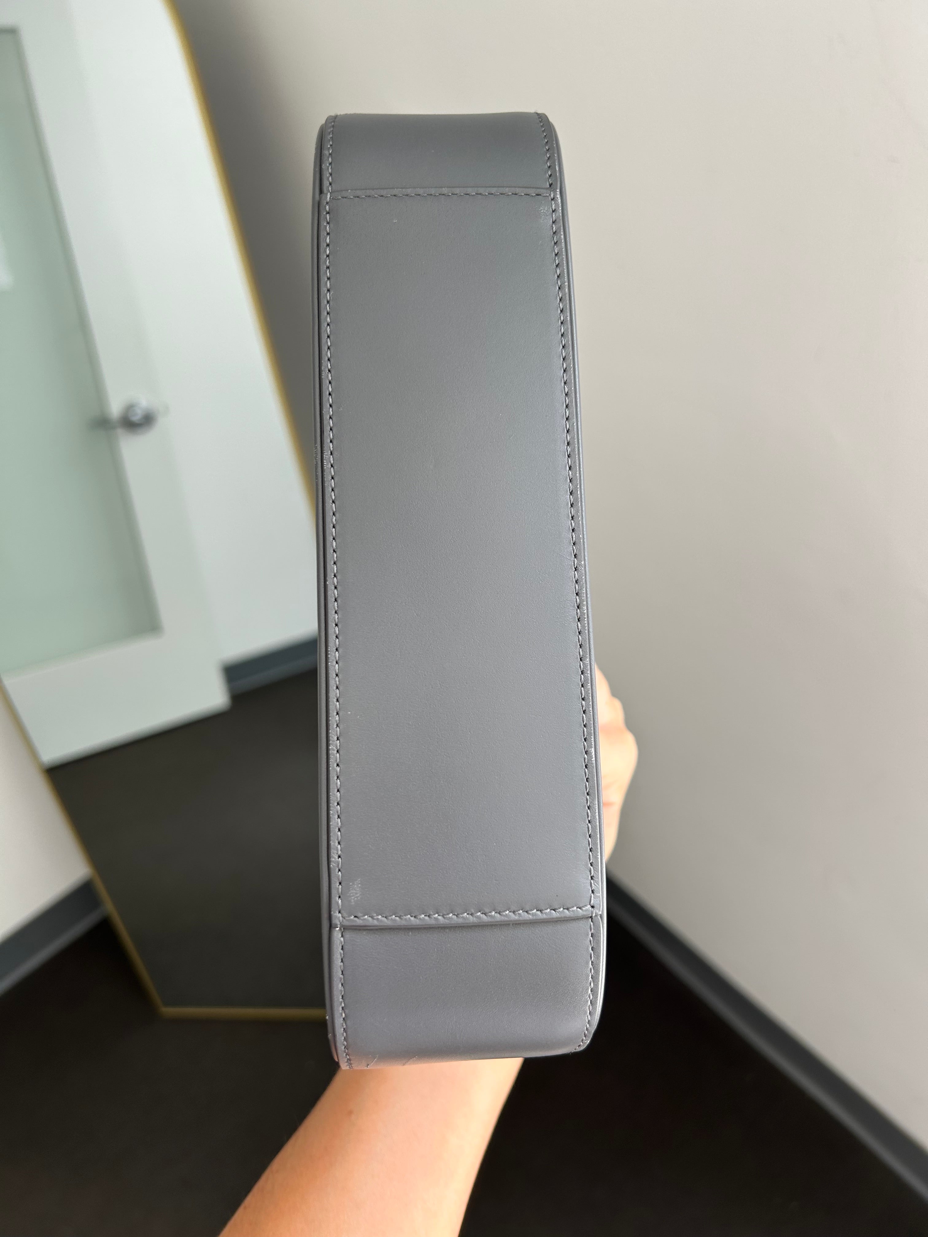 Grey Small Le 5 A 7 Shoulder Bag
