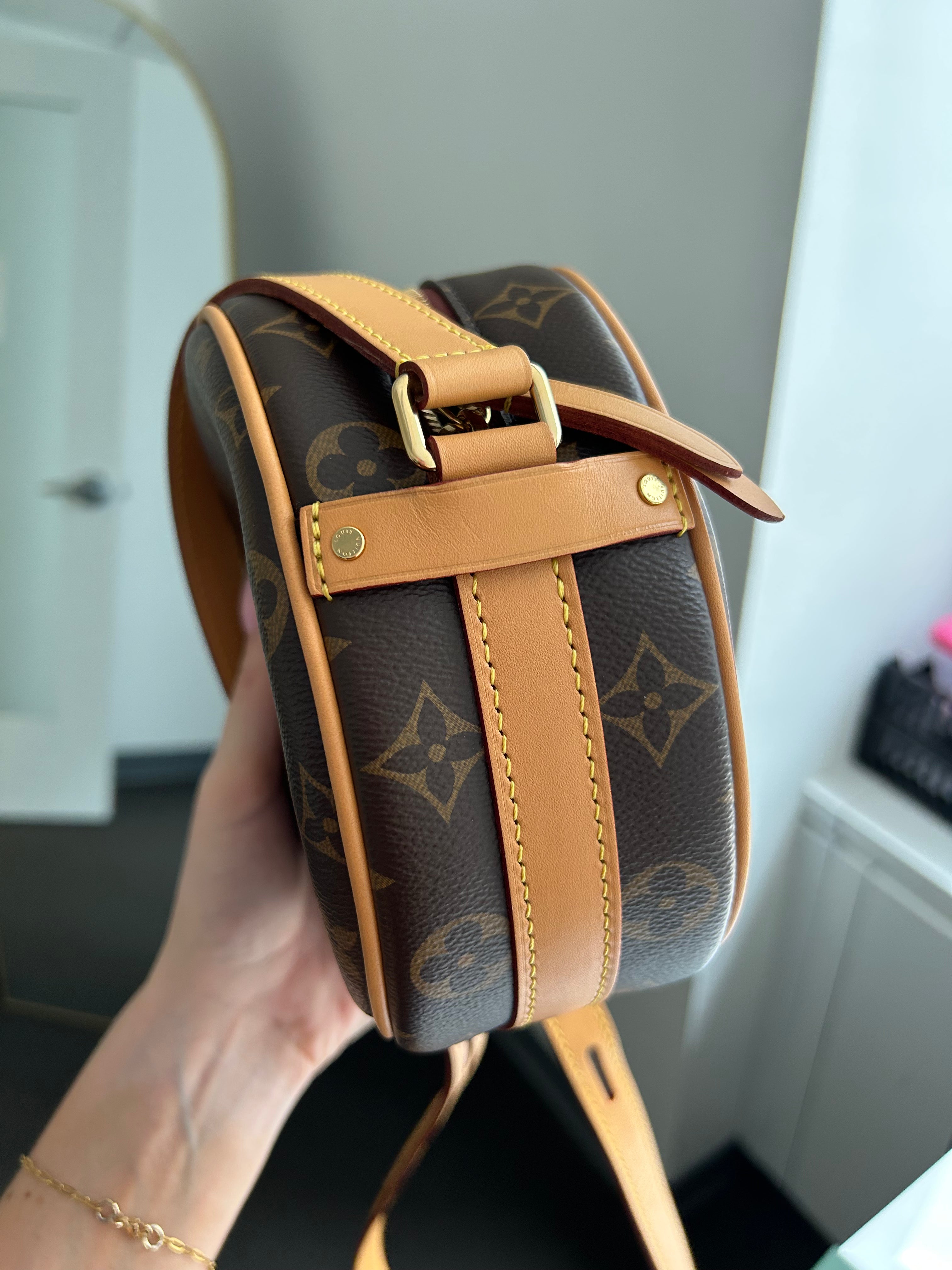 Monogram Canvas Boite Chapeau Souple PM