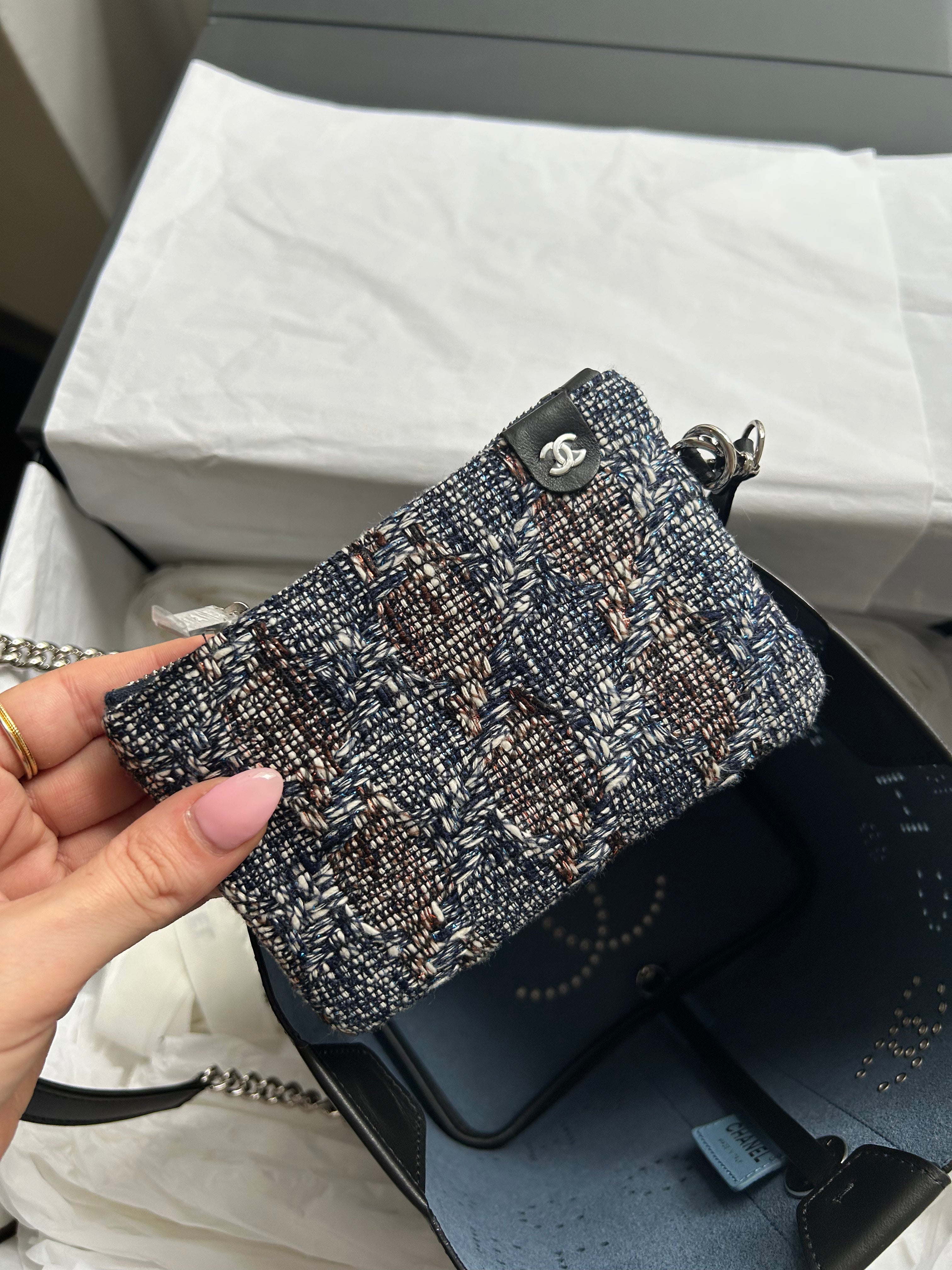 Black Calfskin/Tweed Small Piercing Light Bucket Bag