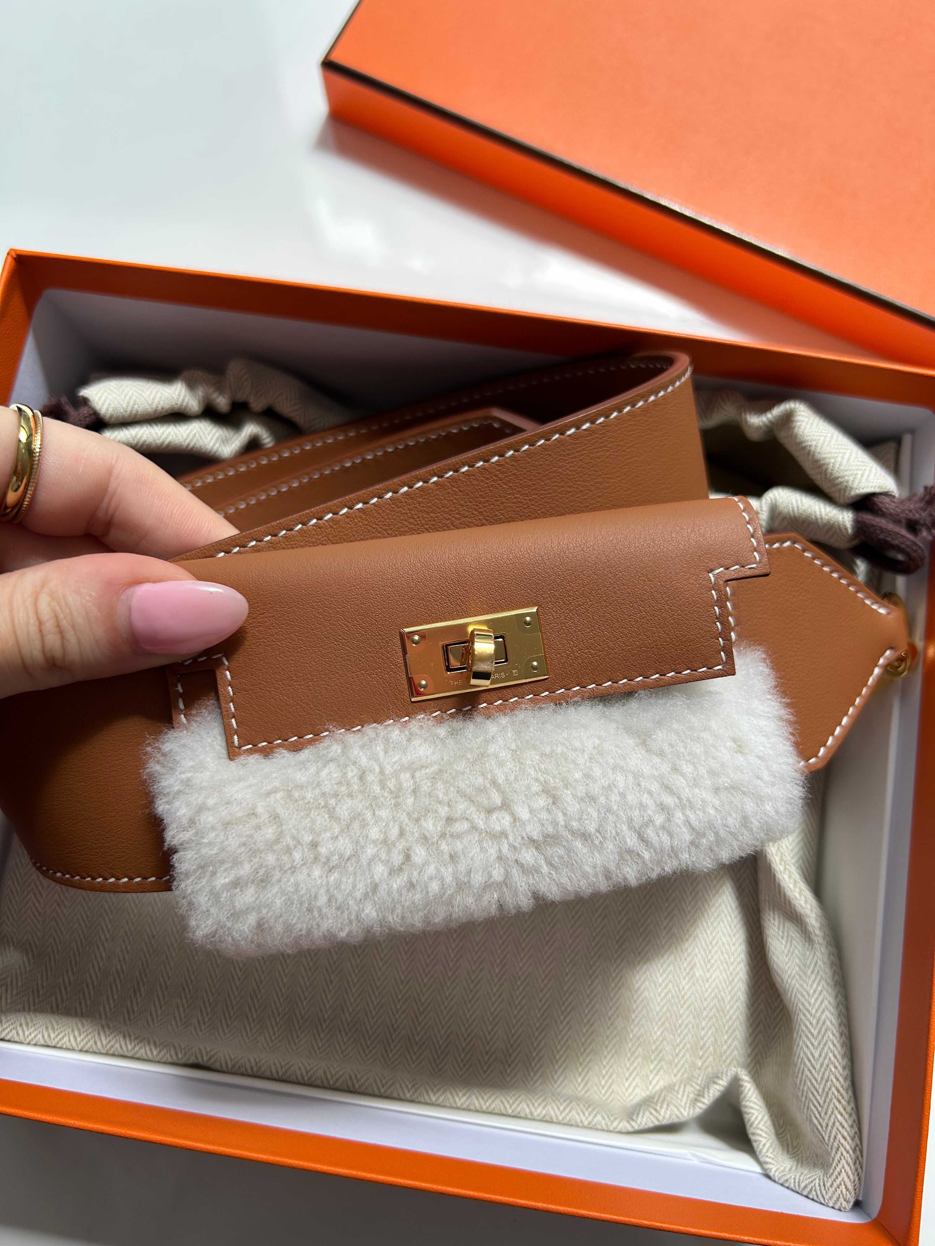 Kelly Pocket Pluch Bag Strap
