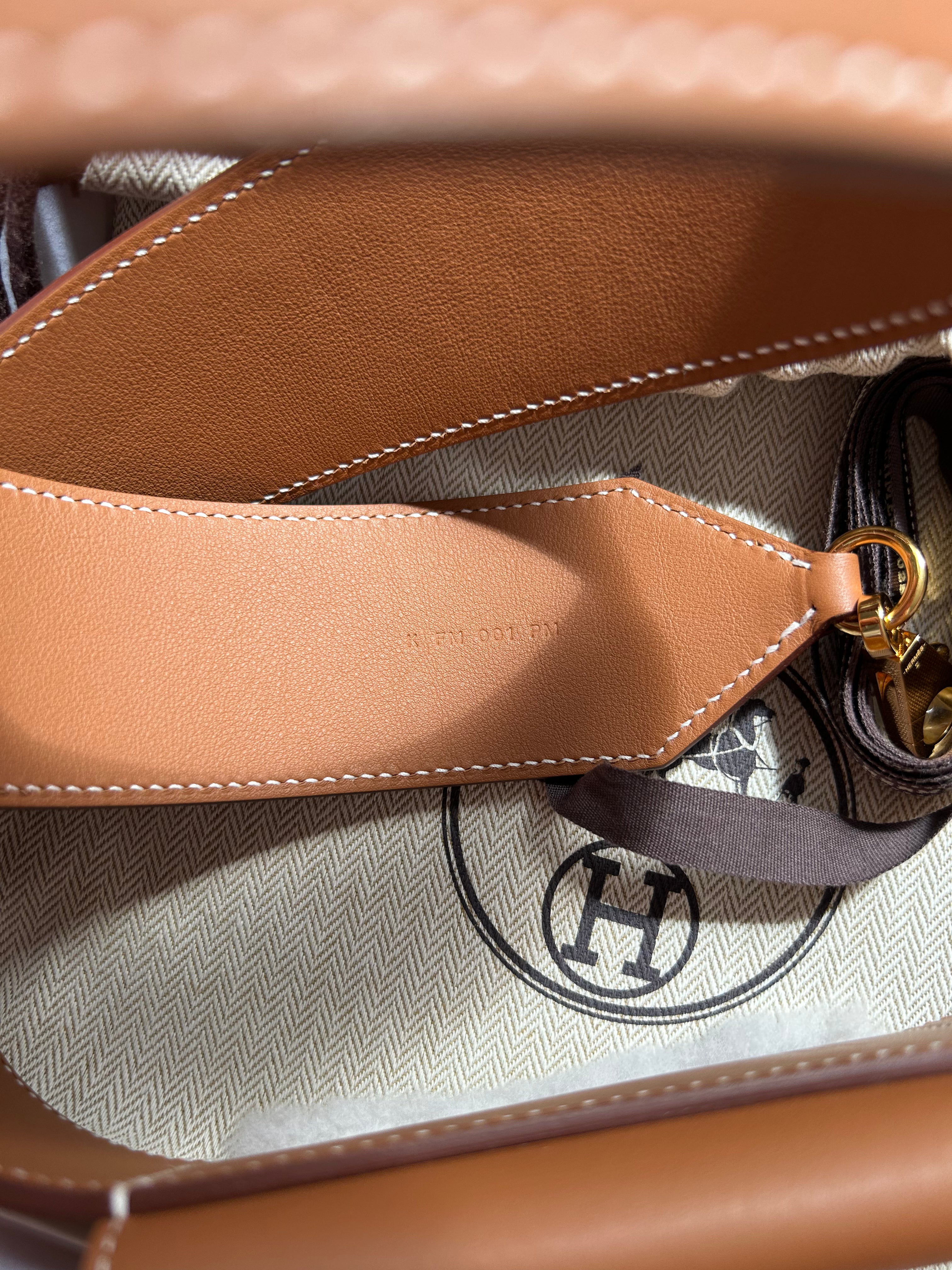 Kelly Pocket Pluch Bag Strap