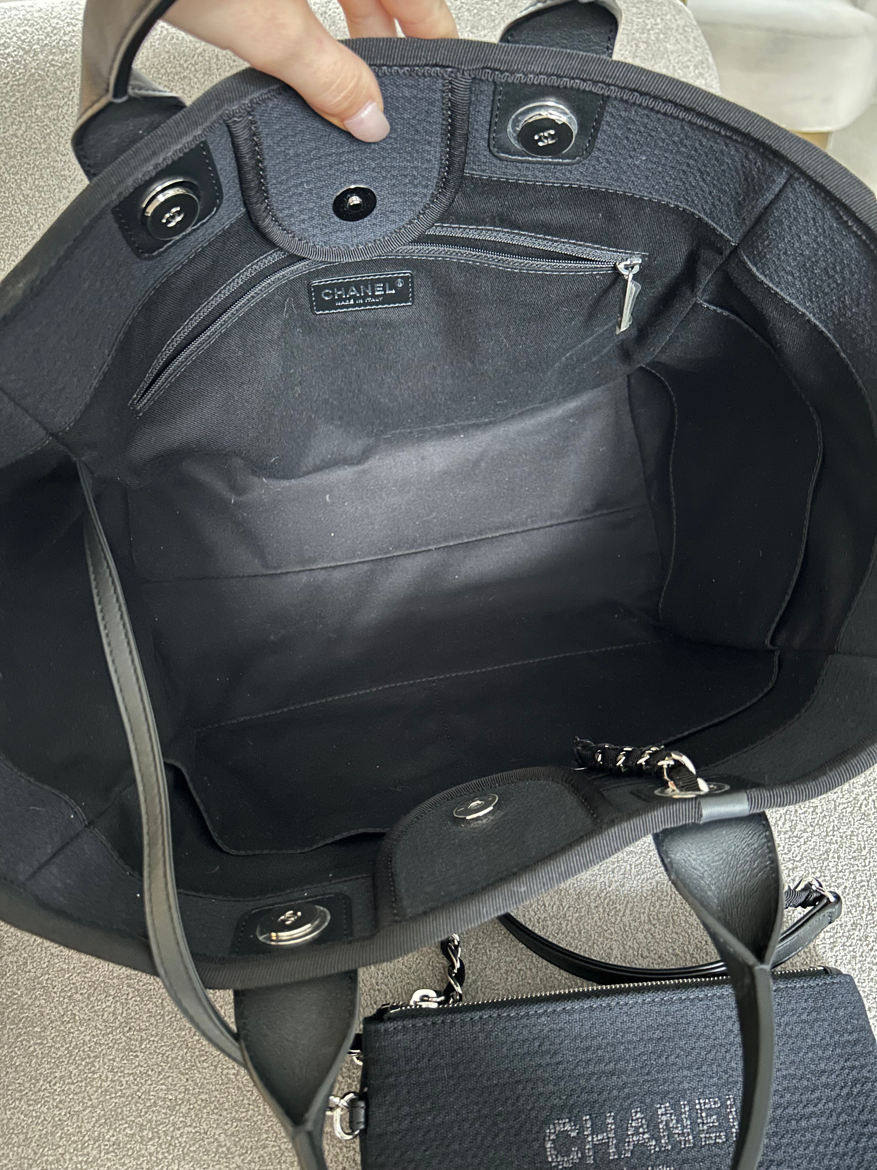 Black Mixed Fibers Large Deauville Tote