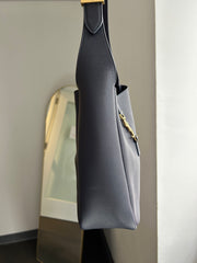Navy Smooth Calfskin Small Le 5 A 7 Soft Hobo
