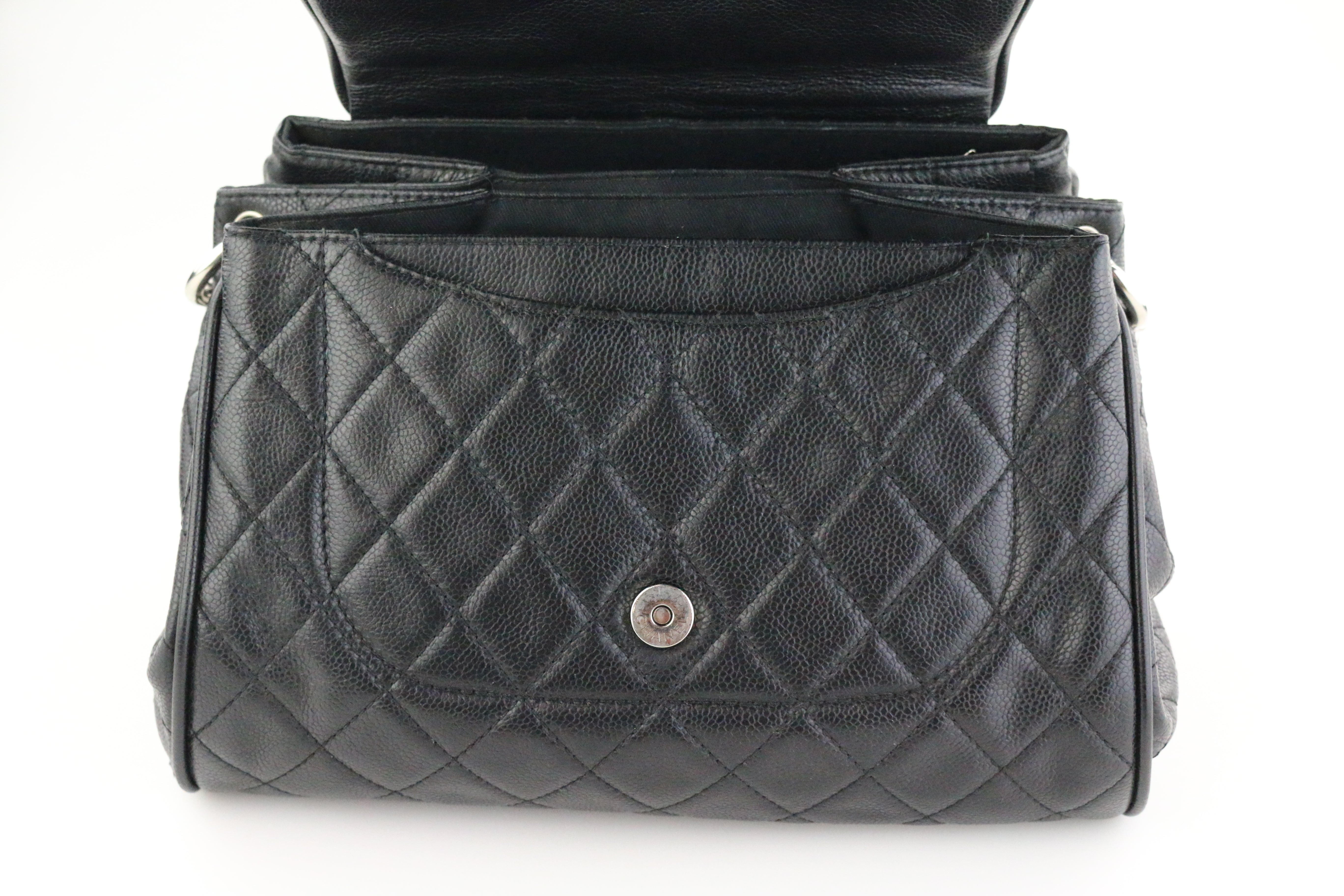 Black Caviar Timeless Accordion Flap