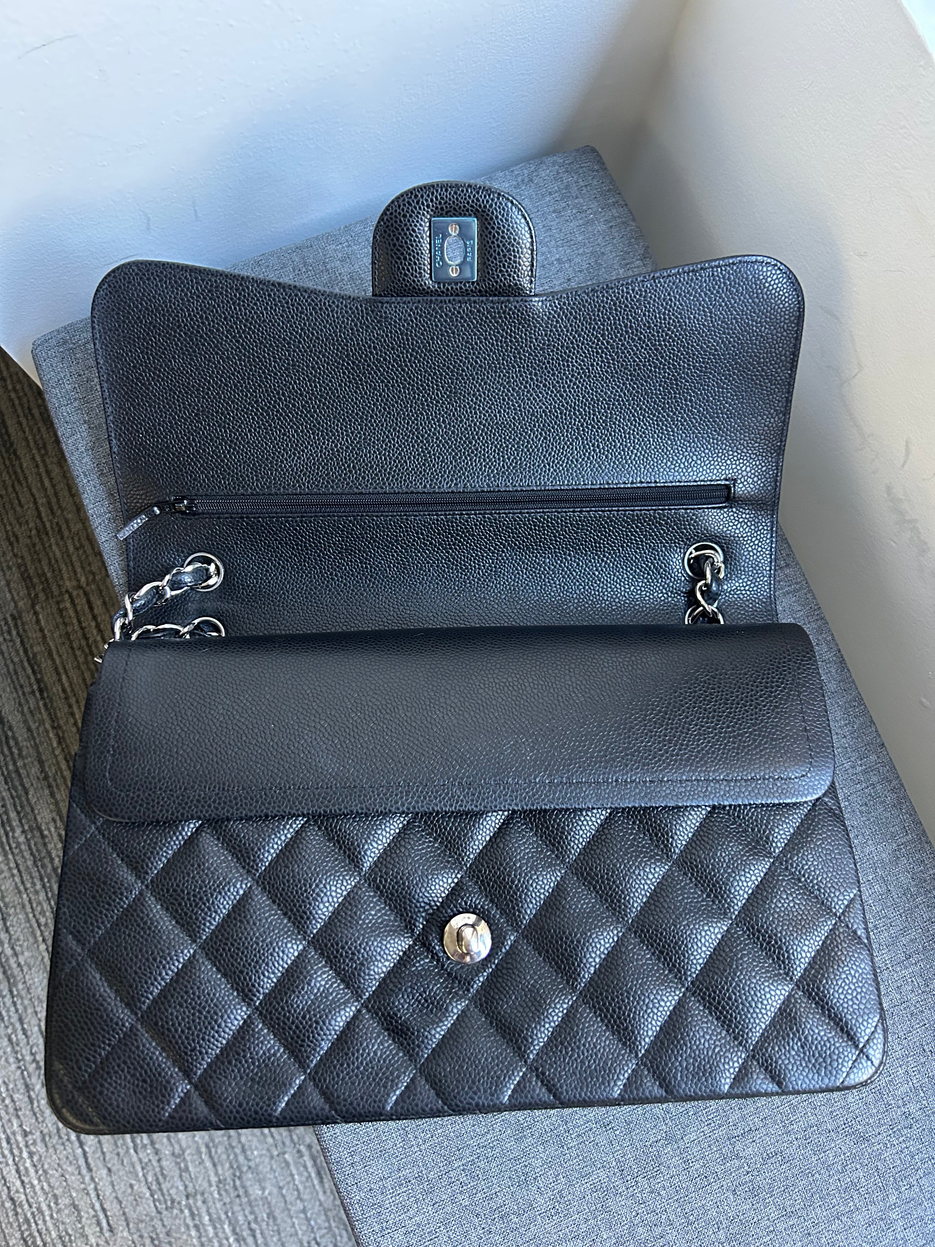 Black Caviar Double Flap Jumbo