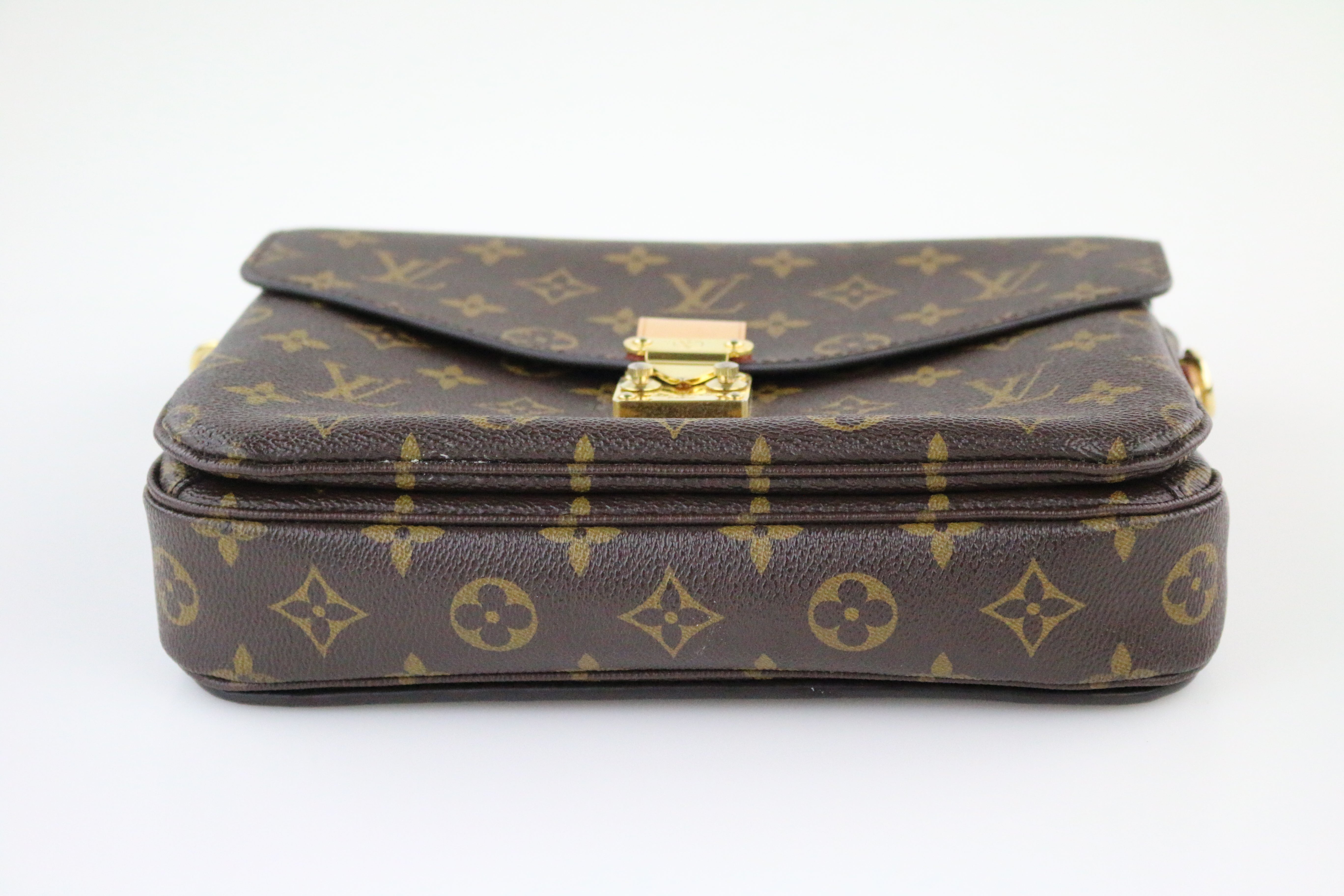 Monogram Pochette Metis