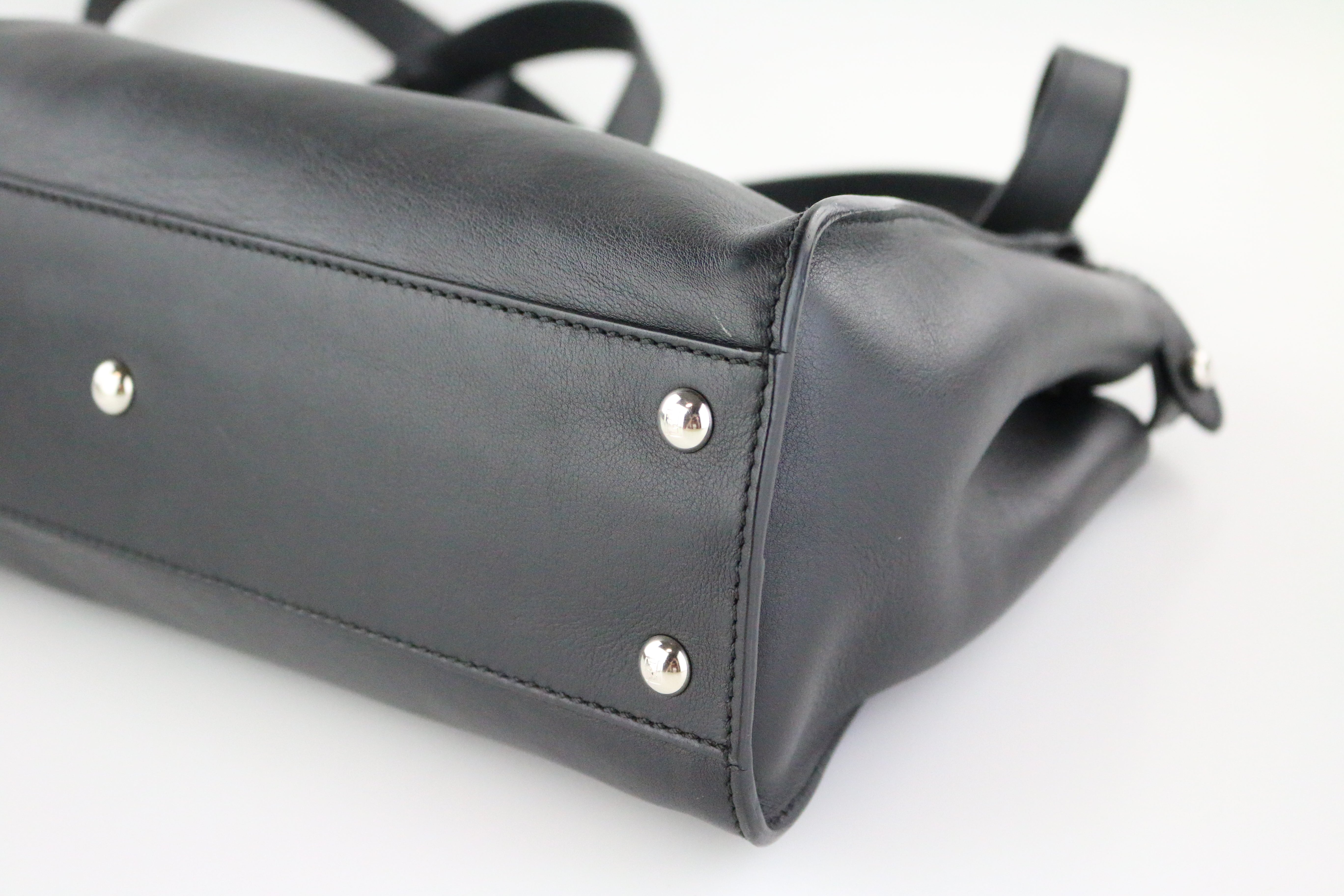 Black Regular Rigid Leather Peekaboo