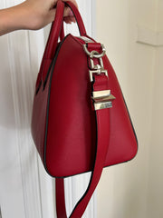 Red Small Antigona