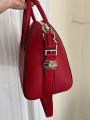 Red Small Antigona