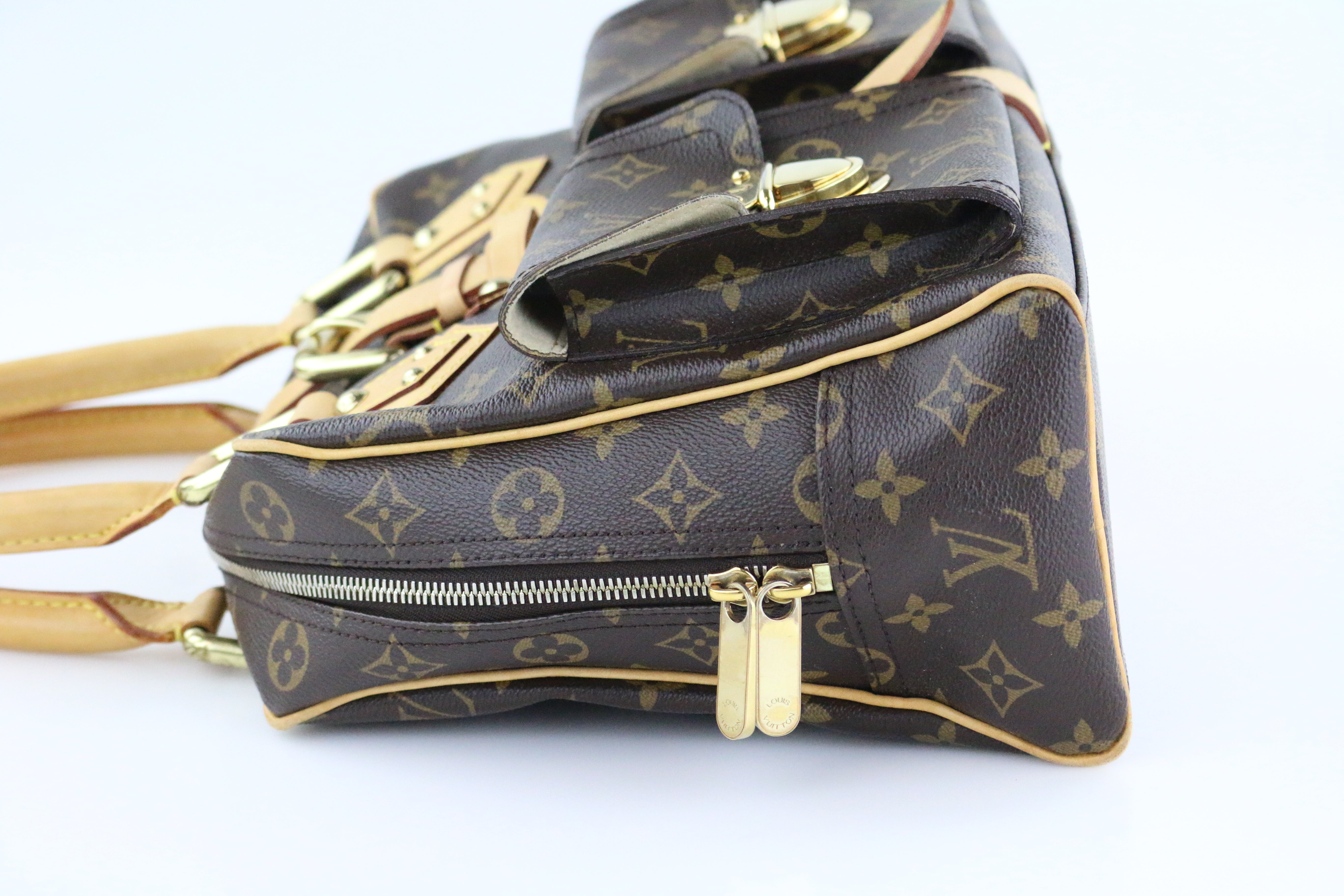 louis vuitton bag with 2 front pockets