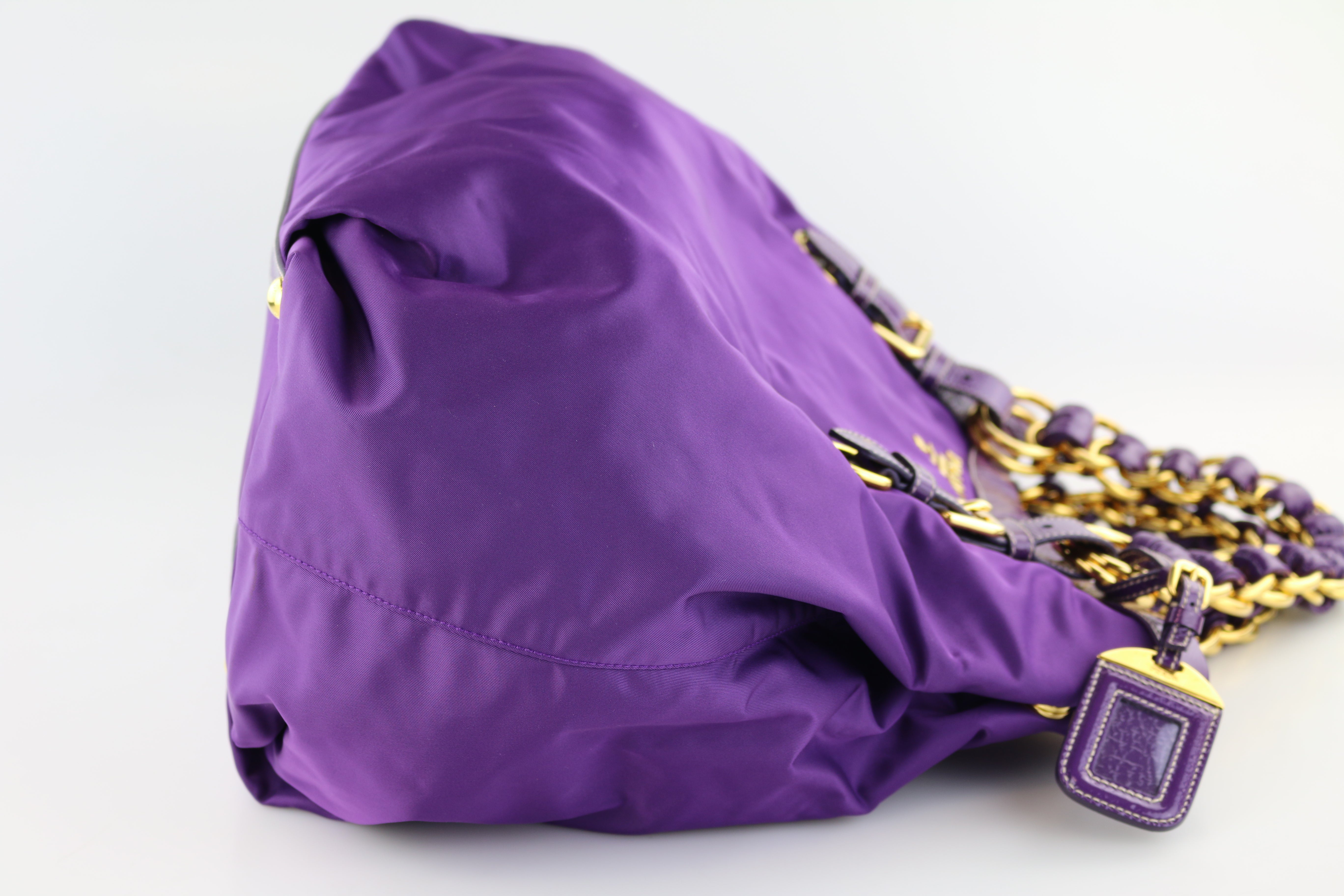 Vanity leather handbag Chanel Purple in Leather - 25099135