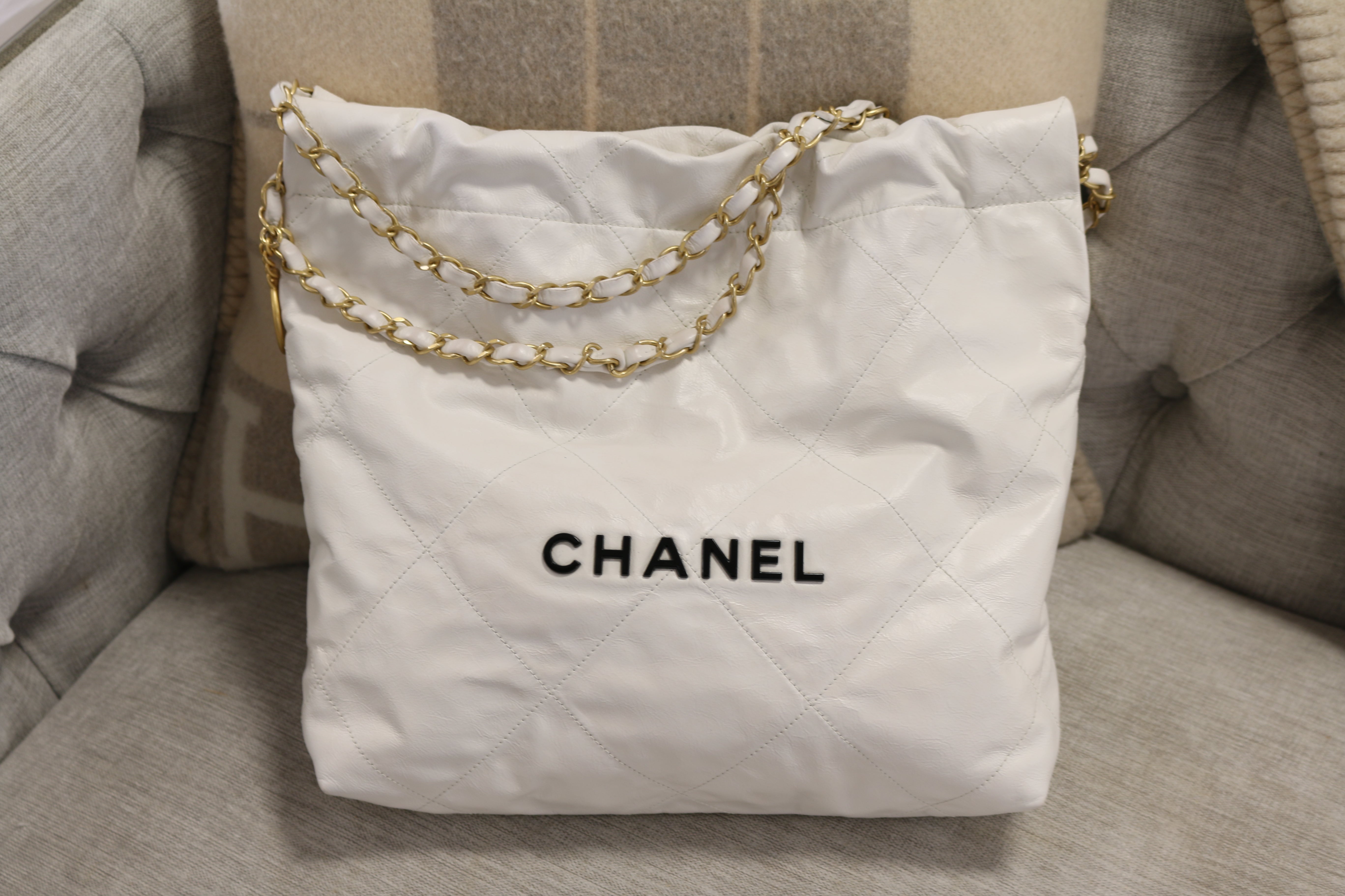 CHANEL No. 5 VIP GIFT NEW White Tote Bag. US Seller
