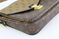 Reverse Monogram Pochette Metis