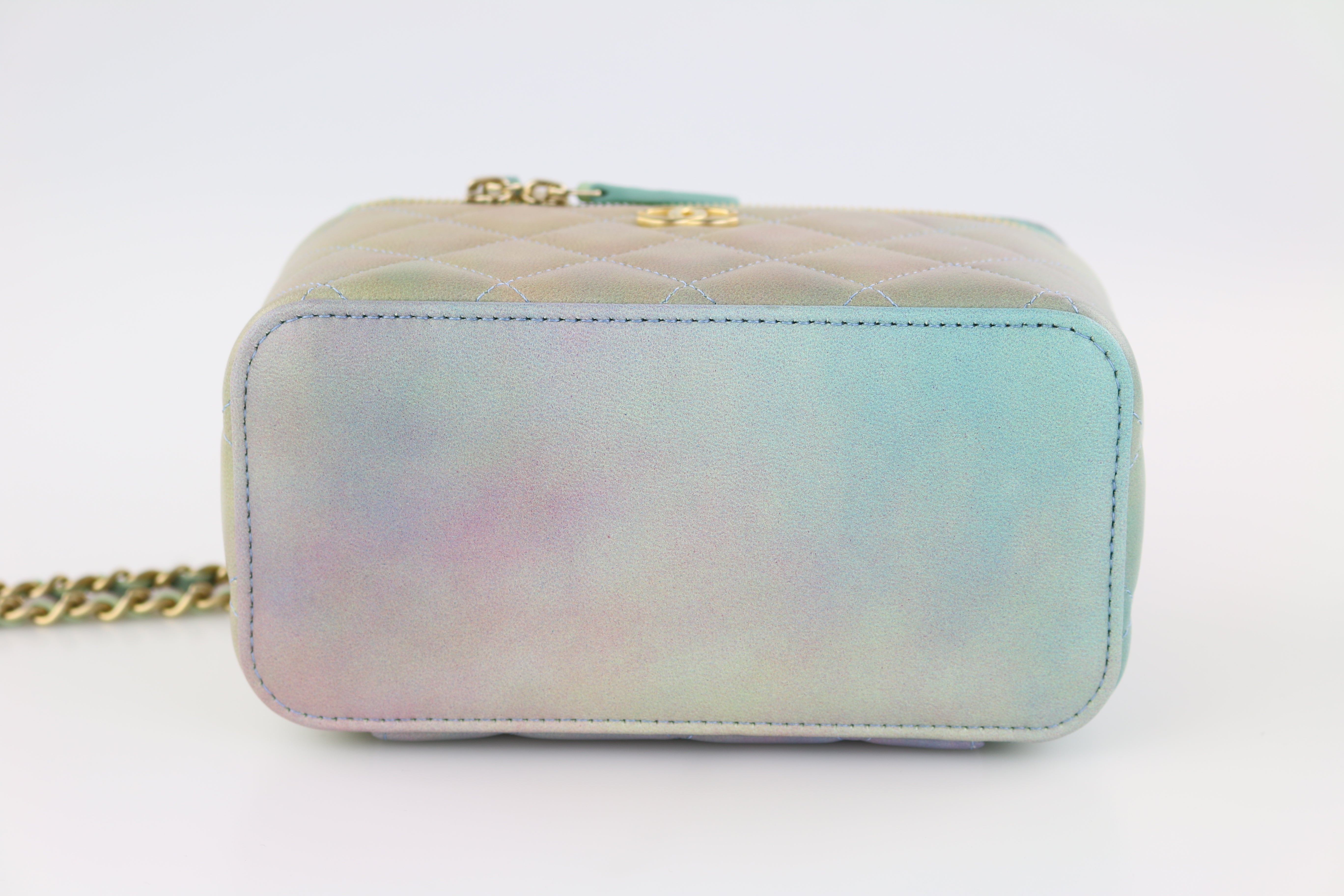 Multicolor Quilted Top Handle Small Vanity Case